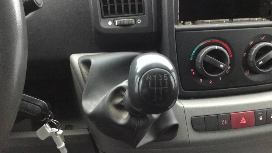 Mandataire Automobile occasion, recherche de Citroen Jumper-33-l2h2-2-2-hdi-100-confort - E-Motors