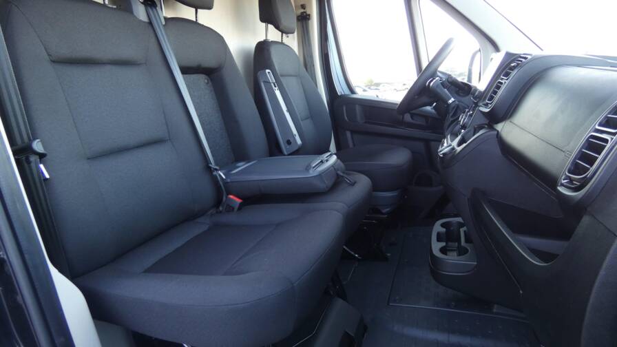 Mandataire Automobile neuf, recherche de Citroen Jumper-fourgon-tole-35-l2h2-140-s-s-bvm6 - E-Motors