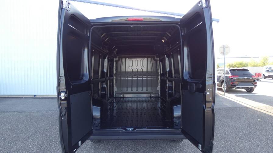 Mandataire Automobile neuf, recherche de Citroen Jumper-fourgon-tole-35-l2h2-140-s-s-bvm6 - E-Motors