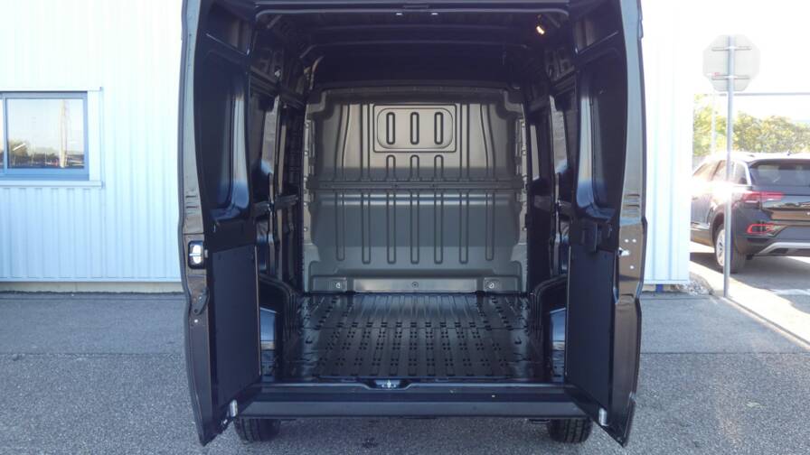 Mandataire Automobile neuf, recherche de Citroen Jumper-fourgon-tole-35-l2h2-180-s-s-bva8 - E-Motors