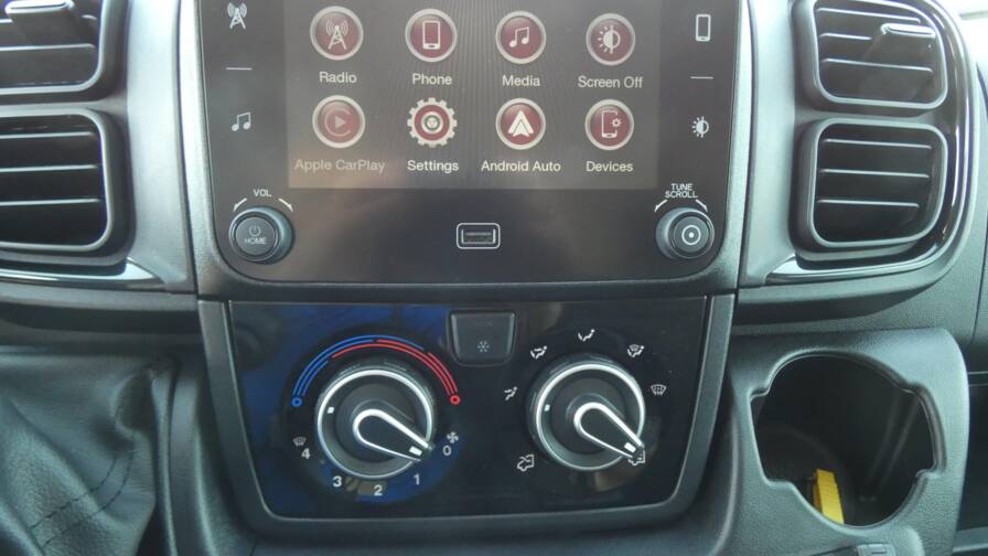 Mandataire Automobile neuf, recherche de Citroen Jumper-fourgon-tole-35-l2h2-180-s-s-bva8 - E-Motors