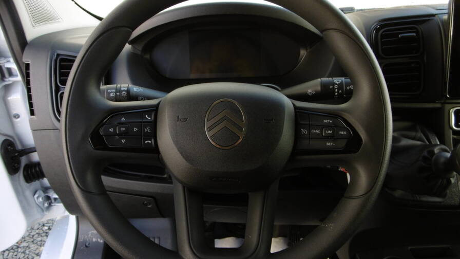 Mandataire Automobile occasion, recherche de Citroen Jumper-fourgon-tole-35-l2h2-140-s-s-bvm6-4-portes-vul-diesel112023-en-cours - E-Motors