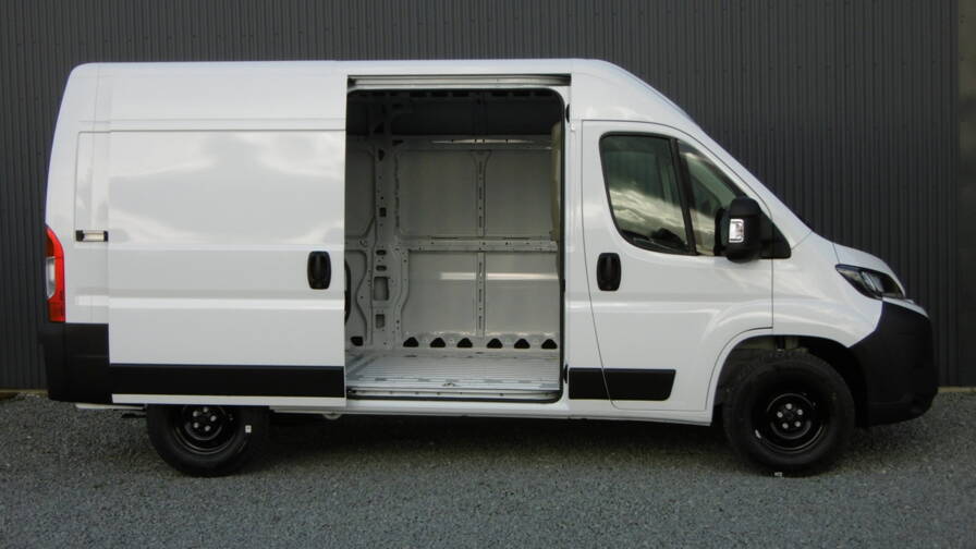 Mandataire Automobile occasion, recherche de Citroen Jumper-fourgon-tole-35-l2h2-140-s-s-bvm6-4-portes-vul-diesel112023-en-cours - E-Motors