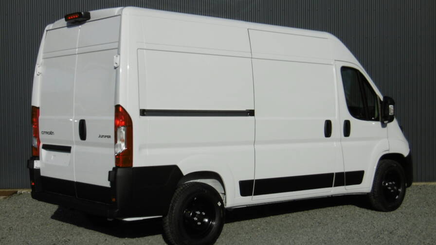 Mandataire Automobile occasion, recherche de Citroen Jumper-fourgon-tole-35-l2h2-140-s-s-bvm6-4-portes-vul-diesel112023-en-cours - E-Motors