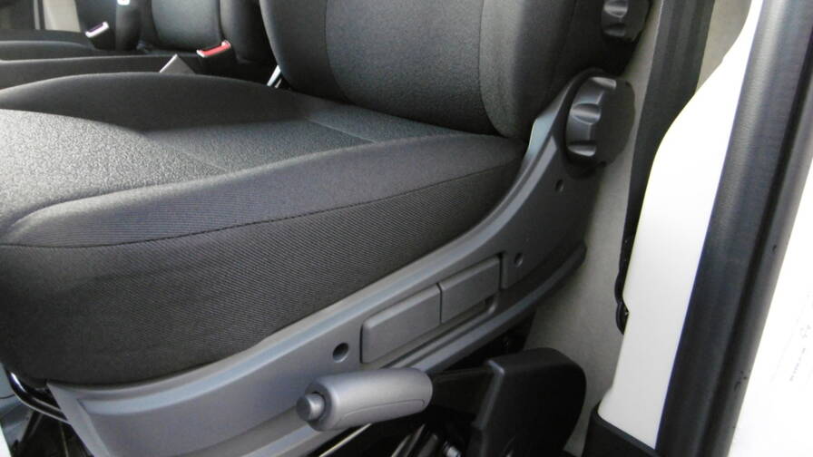 Mandataire Automobile occasion, recherche de Citroen Jumper-fourgon-tole-35-l2h2-140-s-s-bvm6-4-portes-vul-diesel112023-en-cours - E-Motors