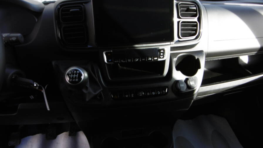 Mandataire Automobile occasion, recherche de Citroen Jumper-fourgon-tole-35-l2h2-140-s-s-bvm6-4-portes-vul-diesel112023-en-cours - E-Motors