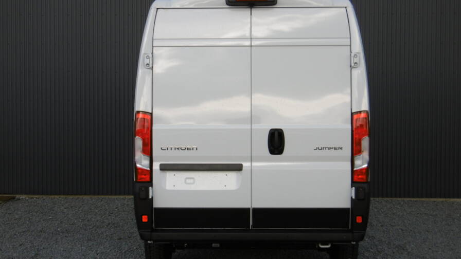 Mandataire Automobile occasion, recherche de Citroen Jumper-fourgon-tole-35-l2h2-140-s-s-bvm6-4-portes-vul-diesel112023-en-cours - E-Motors