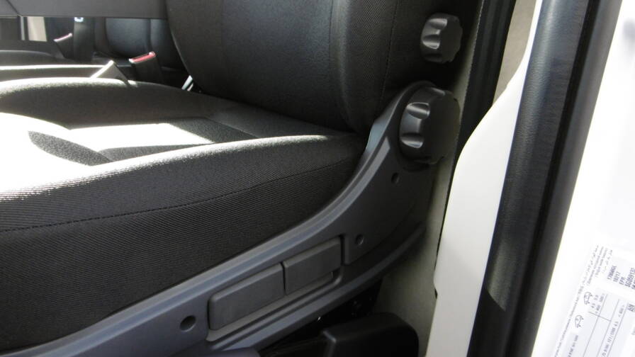 Mandataire Automobile occasion, recherche de Citroen Jumper-fourgon-tole-35-l2h2-140-s-s-bvm6-4-portes-vul-diesel112023-en-cours - E-Motors