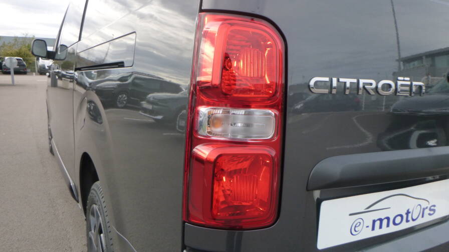 Mandataire Automobile neuf, recherche de Citroen Jumpy-cabine-approfondie-xl-bluehdi-180-s-s-eat8-5pl-plus-gps-plus-cam-plus-porte-lat-rale-gauche-plus-pack-look - E-Motors