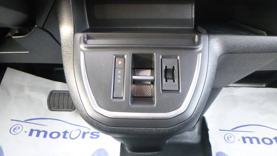 Mandataire Automobile neuf, recherche de Citroen Jumpy-cabine-approfondie-xl-bluehdi-180-s-s-eat8-5pl-plus-gps-plus-cam-plus-porte-lat-rale-gauche-plus-pack-look - E-Motors