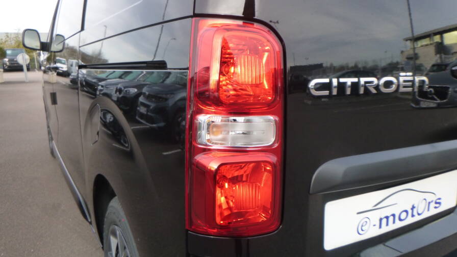 Mandataire Automobile utilitaire, recherche de Citroen Jumpy-cabine-approfondie-m-bluehdi-180-s-s-eat8-5pl-plus-gps-plus-cam-plus-porte-lat-rale-gauche-plus-pack-look - E-Motors