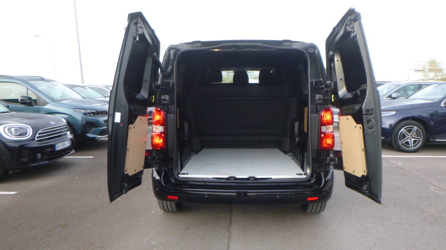 Mandataire Automobile utilitaire, recherche de Citroen Jumpy-cabine-approfondie-m-bluehdi-180-s-s-eat8-5pl-plus-gps-plus-cam-plus-porte-lat-rale-gauche-plus-pack-look - E-Motors