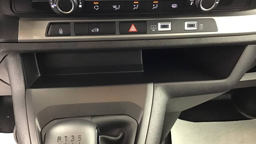 Mandataire Automobile occasion, recherche de Citroen Jumpy-fgn-taille-m-1-5-diesel-120-s-s-bvm6-4-portes-vul-diesel092025-092025 - E-Motors