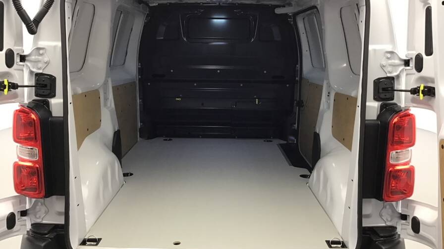 Mandataire Automobile occasion, recherche de Citroen Jumpy-fgn-taille-m-1-5-diesel-120-s-s-bvm6-4-portes-vul-diesel092025-092025 - E-Motors