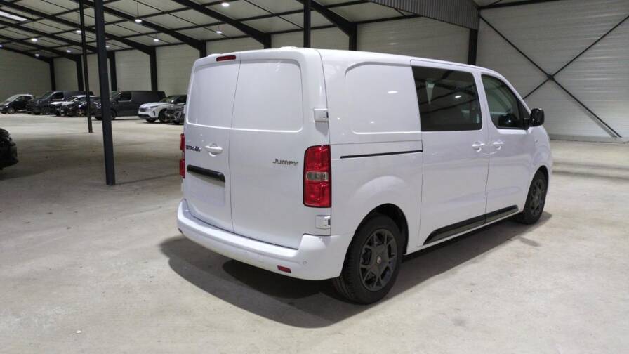 Mandataire Automobile neuf, recherche de Citroen Jumpy-fourgon-cab-approfondie-m-bluehdi-180-s-s-eat8-5pl-plus-pack-connectivite-plus-camera-plus-full-led - E-Motors