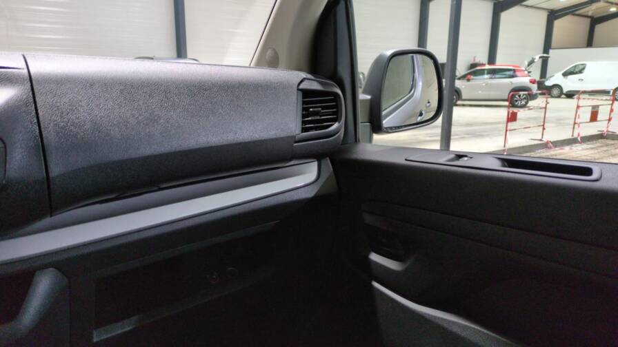 Mandataire Automobile neuf, recherche de Citroen Jumpy-fourgon-cab-approfondie-xl-bluehdi-180-s-s-eat8-5pl-plus-pack-premium-connect-plus-plancher-bois - E-Motors