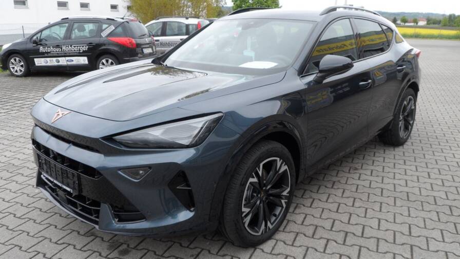 Mandataire Automobile neuf, recherche de Cupra Formentor-1-5-etsi-hybrid-150-dsg7-v-plus-pack-hiver-plus-jantes-18-plus-attelage-lectrique - E-Motors