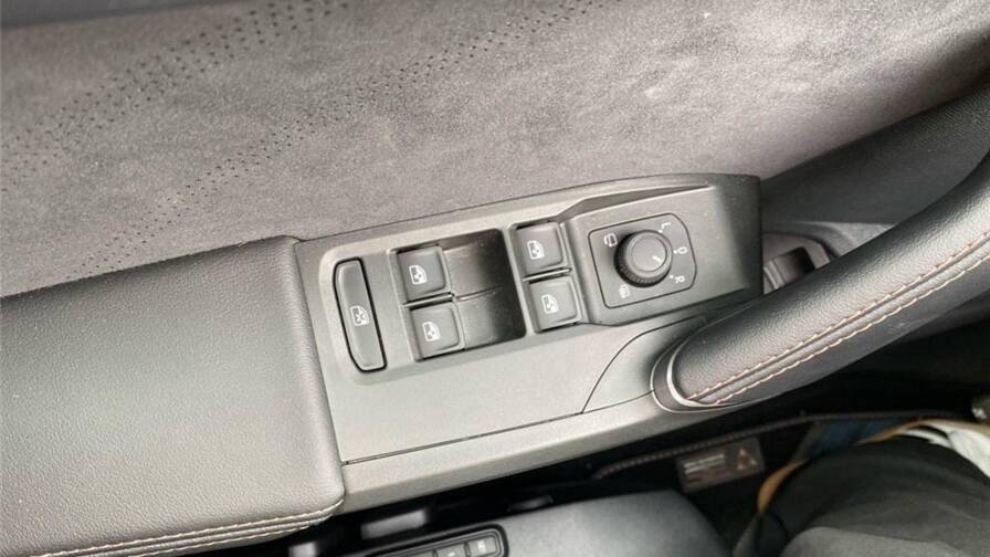 Mandataire Automobile occasion, recherche de Cupra Leon-ehybrid-204-ch-dsg6-v - E-Motors