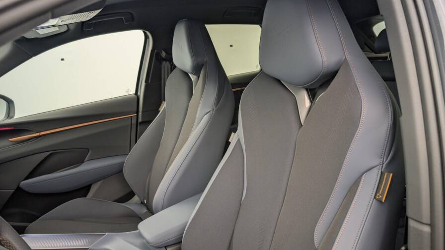 Mandataire Automobile neuf, recherche de Cupra Terramar-1-5-etsi-hybrid-150-ch-dsg7-v - E-Motors