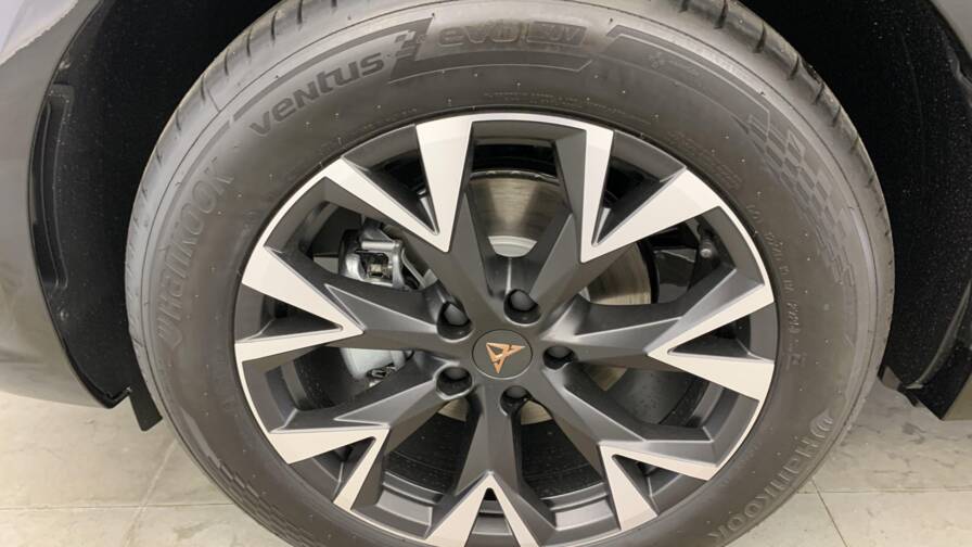 Mandataire Automobile neuf, recherche de Cupra Terramar-1-5-etsi-hybrid-150-ch-dsg7-v - E-Motors