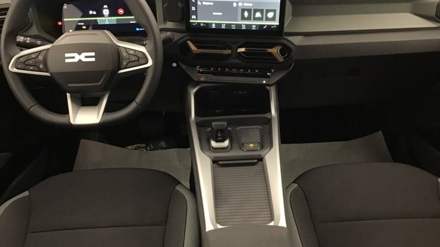 Mandataire Automobile occasion, recherche de Dacia Bigster-hybrid-155-extreme5-portes-vp-essence-courant-lectrique012025-en-cours - E-Motors