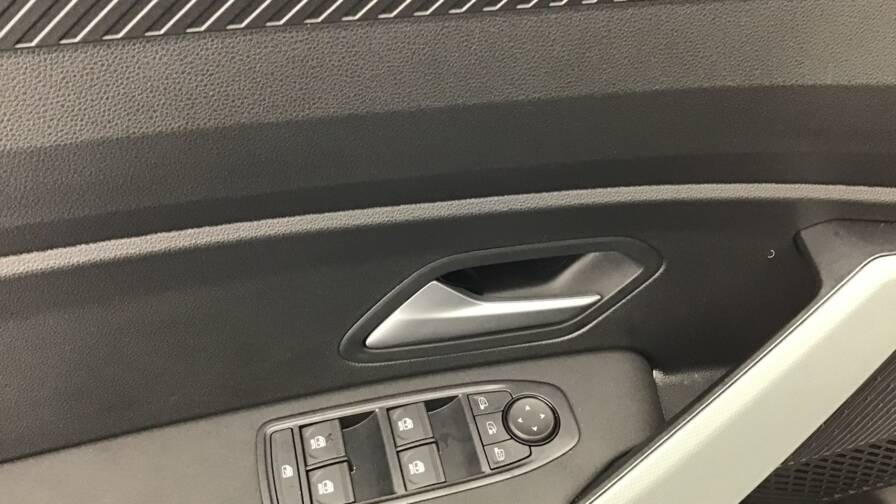 Mandataire Automobile occasion, recherche de Dacia Bigster-hybrid-155-extreme5-portes-vp-essence-courant-lectrique012025-en-cours - E-Motors