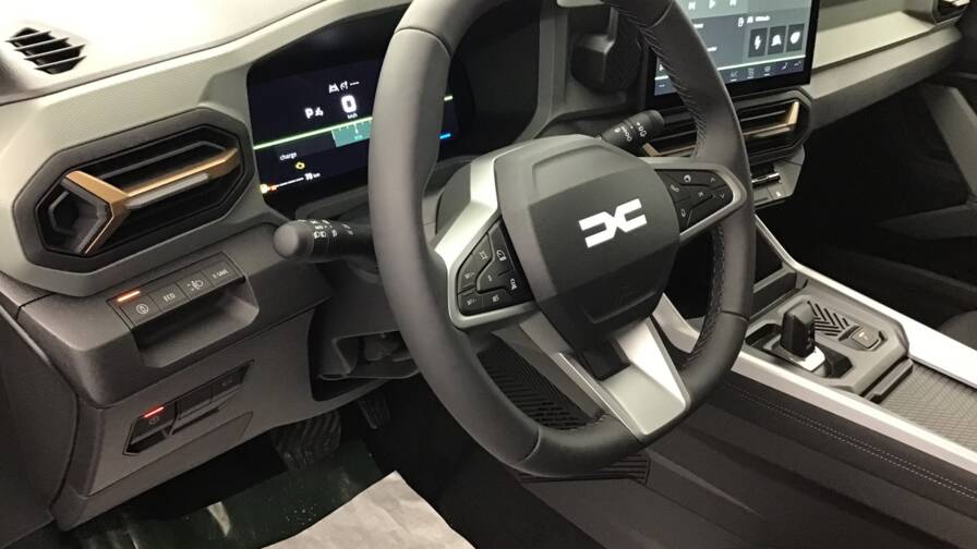 Mandataire Automobile occasion, recherche de Dacia Bigster-hybrid-155-extreme5-portes-vp-essence-courant-lectrique012025-en-cours - E-Motors