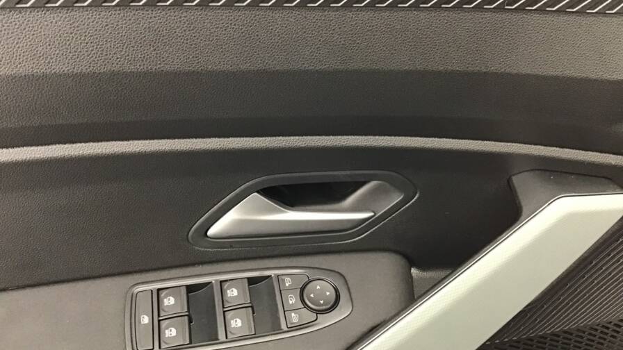 Mandataire Automobile occasion, recherche de Dacia Bigster-hybrid-155-extreme5-portes-vp-essence-courant-lectrique012025-en-cours - E-Motors