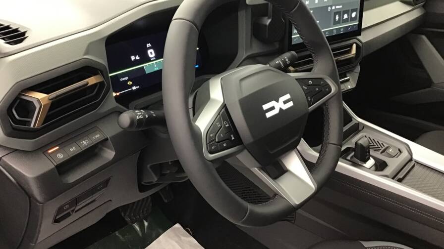 Mandataire Automobile occasion, recherche de Dacia Bigster-hybrid-155-extreme5-portes-vp-essence-courant-lectrique012025-en-cours - E-Motors