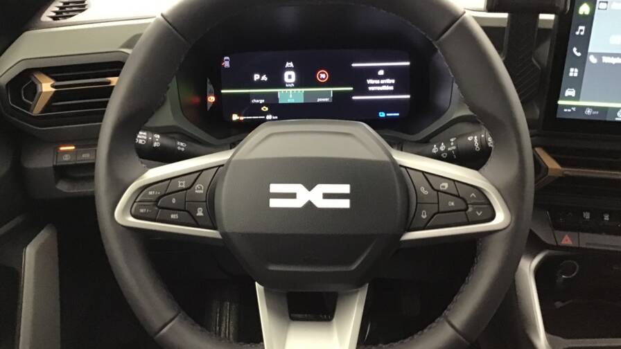 Mandataire Automobile occasion, recherche de Dacia Bigster-hybrid-155-extreme5-portes-vp-essence-courant-lectrique012025-en-cours - E-Motors