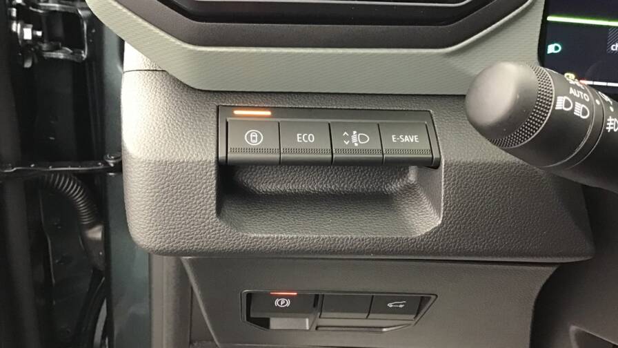 Mandataire Automobile occasion, recherche de Dacia Bigster-hybrid-155-extreme5-portes-vp-essence-courant-lectrique012025-en-cours - E-Motors