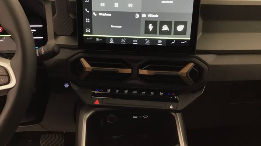 Mandataire Automobile occasion, recherche de Dacia Bigster-hybrid-155-extreme5-portes-vp-essence-courant-lectrique012025-en-cours - E-Motors