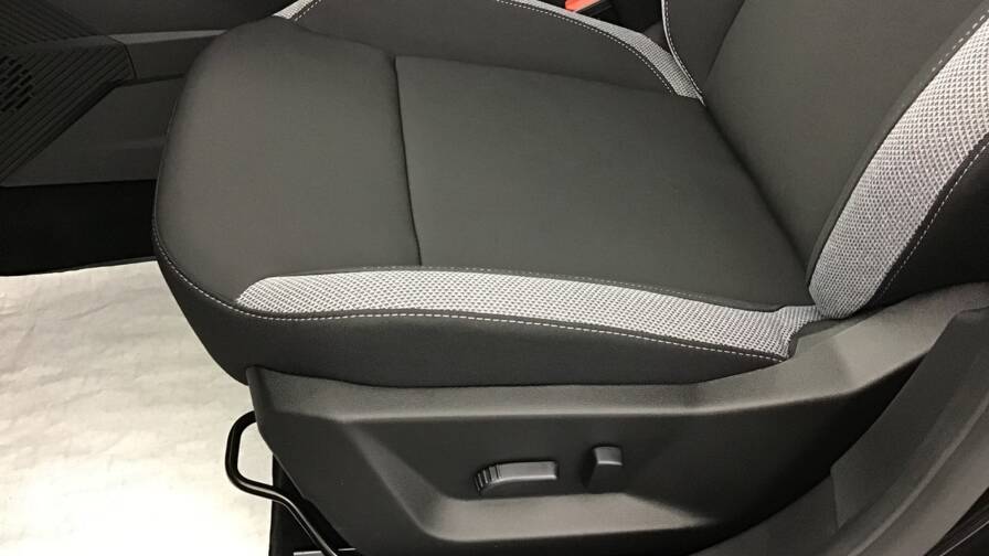 Mandataire Automobile occasion, recherche de Dacia Bigster-hybrid-155-journey5-portes-vp-essence-courant-lectrique012025-en-cours - E-Motors