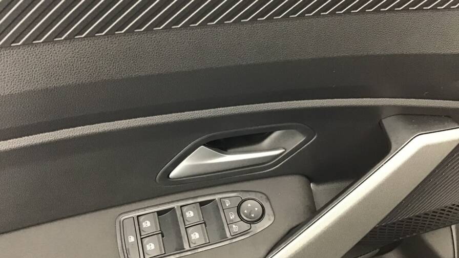 Mandataire Automobile occasion, recherche de Dacia Bigster-hybrid-155-journey5-portes-vp-essence-courant-lectrique012025-en-cours - E-Motors