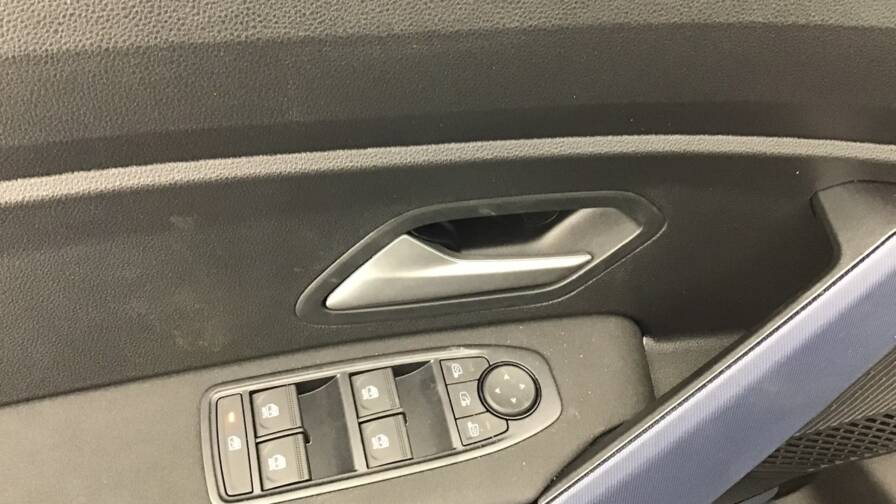 Mandataire Automobile occasion, recherche de Dacia Bigster-mild-hybrid-130-4x4-expression5-portes-vp-essence-sans-plomb042025-en-cours - E-Motors