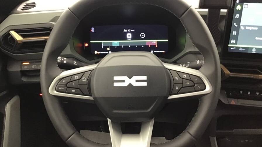 Mandataire Automobile occasion, recherche de Dacia Bigster-mild-hybrid-130-4x4-extreme5-portes-vp-essence-sans-plomb042025-en-cours - E-Motors