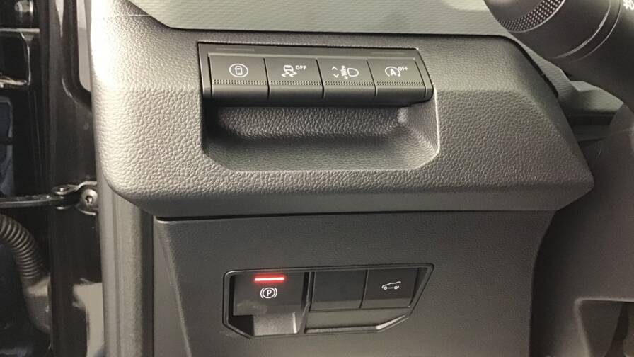 Mandataire Automobile occasion, recherche de Dacia Bigster-mild-hybrid-130-4x4-extreme5-portes-vp-essence-sans-plomb042025-en-cours - E-Motors