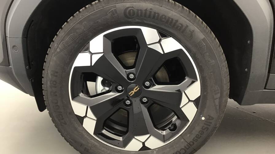 Mandataire Automobile occasion, recherche de Dacia Bigster-mild-hybrid-130-4x4-extreme5-portes-vp-essence-sans-plomb042025-en-cours - E-Motors