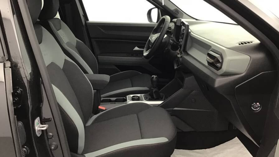 Mandataire Automobile occasion, recherche de Dacia Bigster-mild-hybrid-130-4x4-extreme5-portes-vp-essence-sans-plomb042025-en-cours - E-Motors