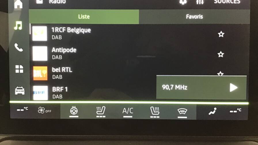 Mandataire Automobile occasion, recherche de Dacia Bigster-mild-hybrid-130-4x4-extreme5-portes-vp-essence-sans-plomb042025-en-cours - E-Motors