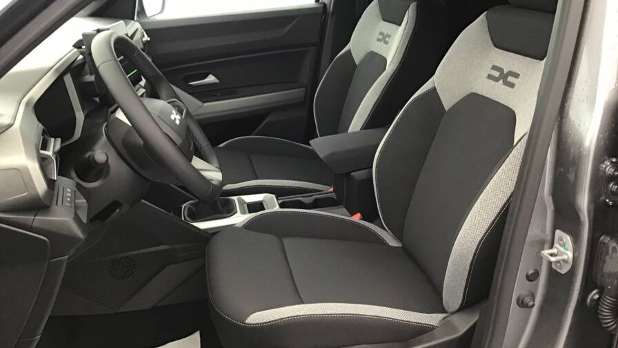 Mandataire Automobile occasion, recherche de Dacia Bigster-mild-hybrid-140-journey5-portes-vp-essence-sans-plomb042025-en-cours - E-Motors