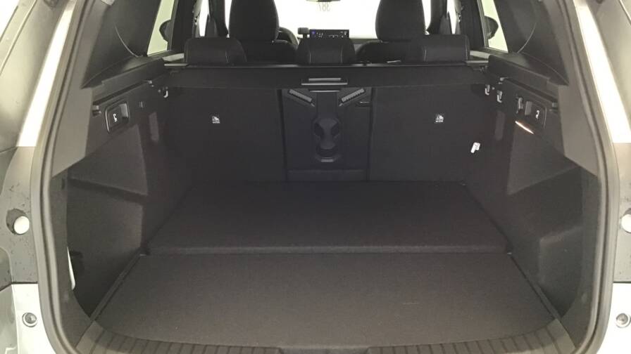 Mandataire Automobile occasion, recherche de Dacia Bigster-mild-hybrid-140-journey5-portes-vp-essence-sans-plomb042025-en-cours - E-Motors