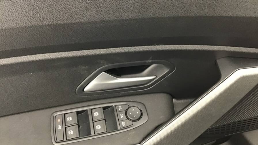 Mandataire Automobile occasion, recherche de Dacia Bigster-mild-hybrid-140-journey5-portes-vp-essence-sans-plomb042025-en-cours - E-Motors