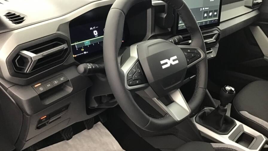 Mandataire Automobile occasion, recherche de Dacia Bigster-mild-hybrid-140-journey5-portes-vp-essence-sans-plomb042025-en-cours - E-Motors