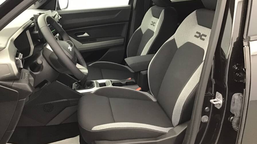 Mandataire Automobile occasion, recherche de Dacia Bigster-mild-hybrid-140-journey5-portes-vp-essence-sans-plomb042025-en-cours - E-Motors