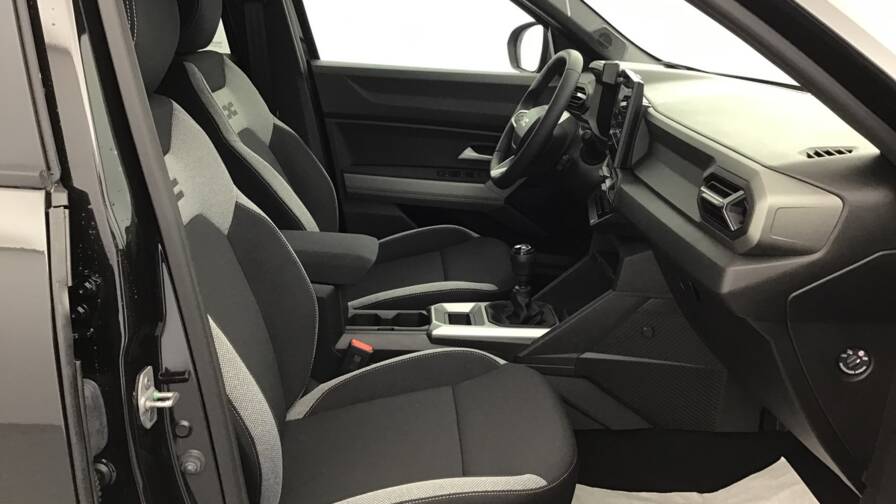 Mandataire Automobile occasion, recherche de Dacia Bigster-mild-hybrid-140-journey5-portes-vp-essence-sans-plomb042025-en-cours - E-Motors