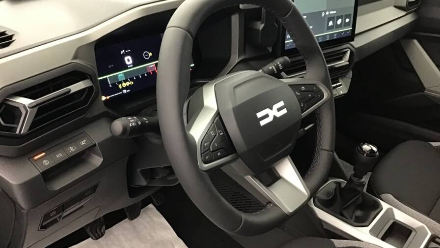 Mandataire Automobile occasion, recherche de Dacia Bigster-mild-hybrid-140-journey5-portes-vp-essence-sans-plomb042025-en-cours - E-Motors