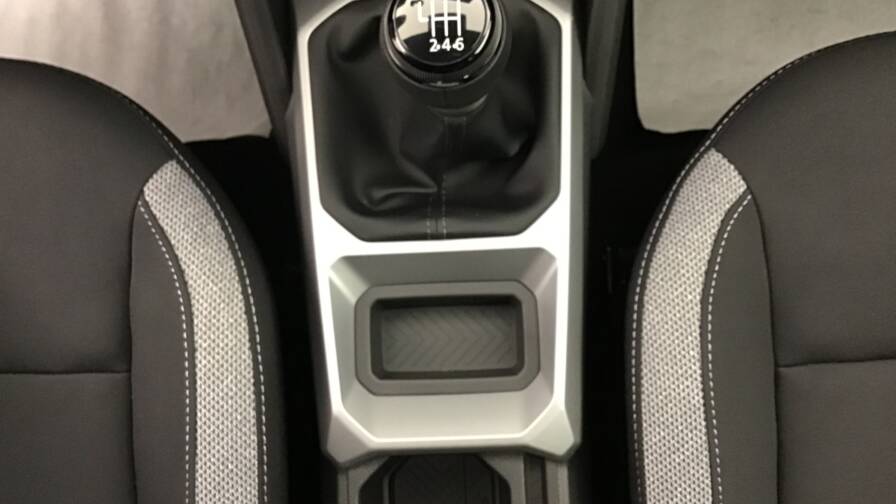 Mandataire Automobile occasion, recherche de Dacia Bigster-mild-hybrid-140-journey5-portes-vp-essence-sans-plomb042025-en-cours - E-Motors