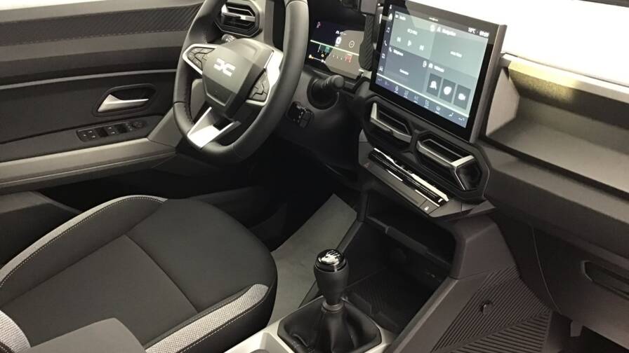 Mandataire Automobile occasion, recherche de Dacia Bigster-mild-hybrid-140-journey5-portes-vp-essence-sans-plomb042025-en-cours - E-Motors