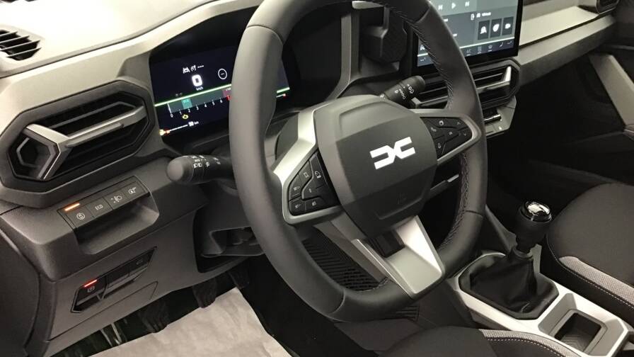 Mandataire Automobile occasion, recherche de Dacia Bigster-mild-hybrid-140-journey5-portes-vp-essence-sans-plomb042025-en-cours - E-Motors